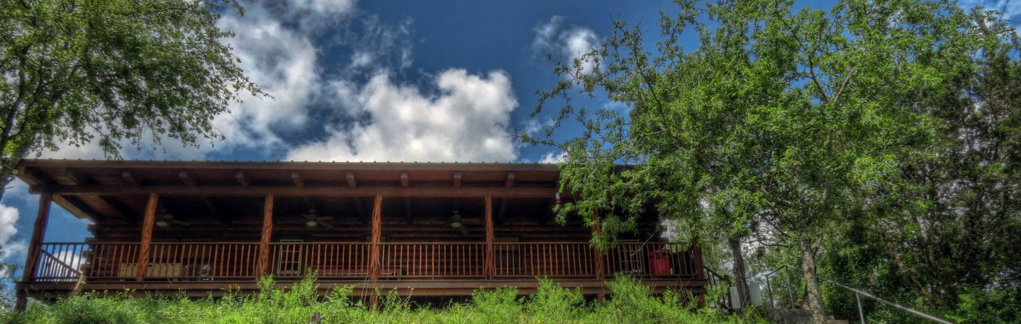 Cypress Banks - Luxury Cabins on the Frio River