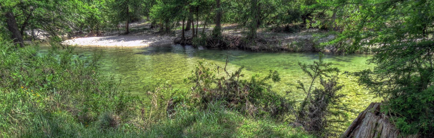 Cypress Banks - Luxury Cabins on the Frio River