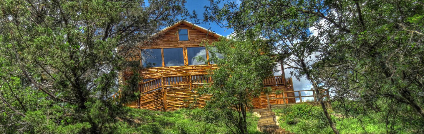 Cypress Banks - Luxury Cabins on the Frio River