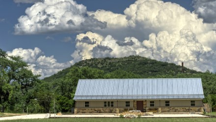 Cypress Banks - Luxury Cabins on the Frio River